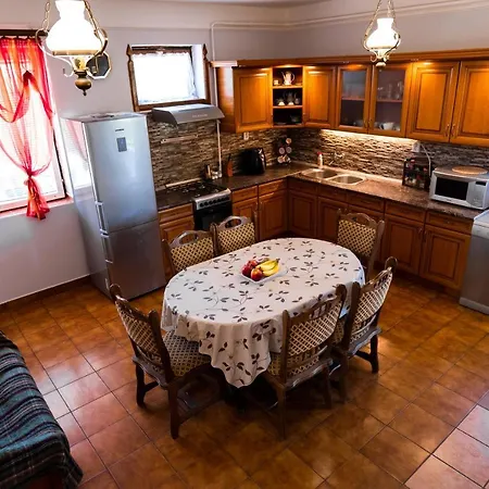 Apartament Tenisz Vendeghaz *