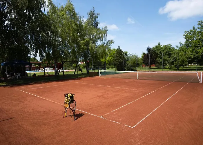 Tenisz Vendeghaz Διαμέρισμα